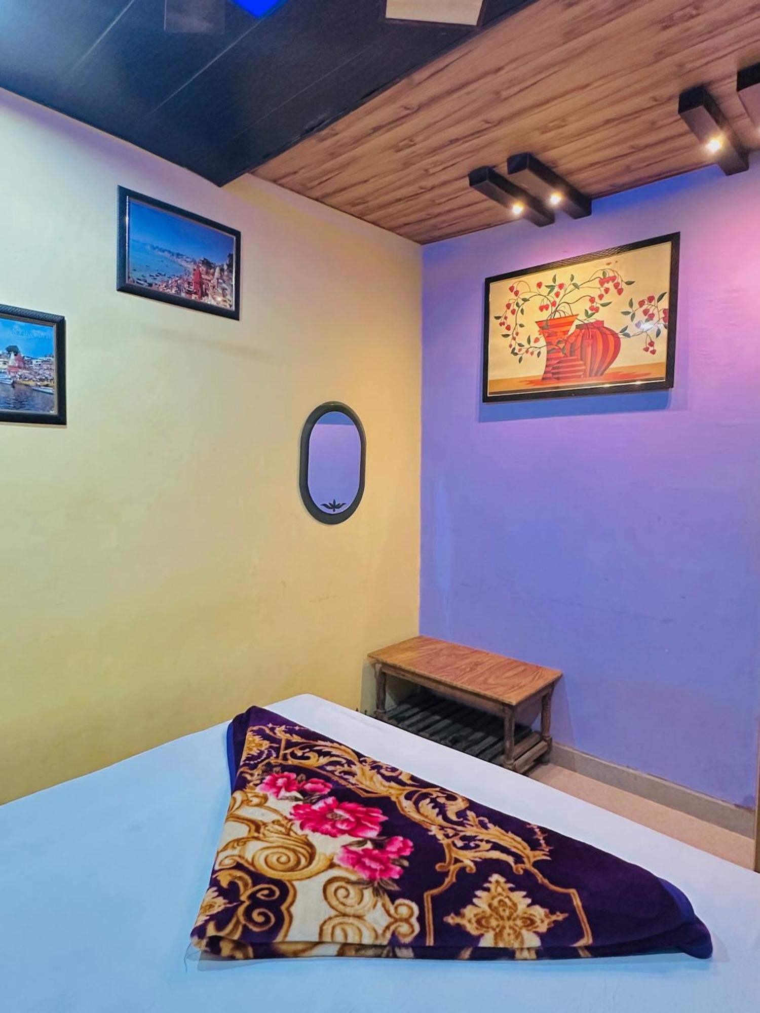 Home Stay Suraj Inn Varanasi Luaran gambar